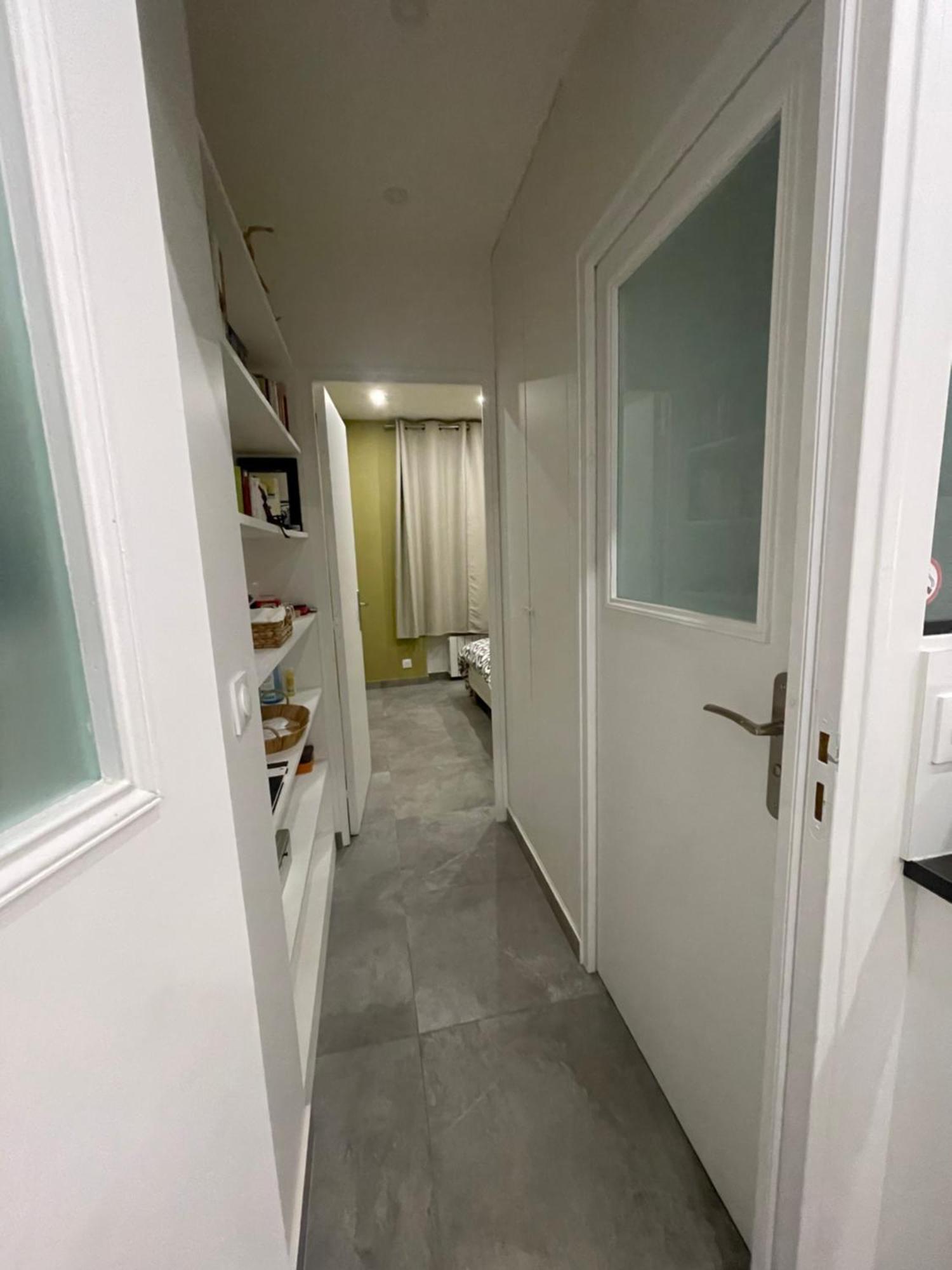 Chez Les Artistes De Menilmontant Apartment Paris Luaran gambar